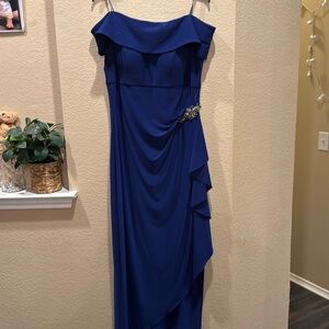 Dillards
Color: navy blue 
Size : XL